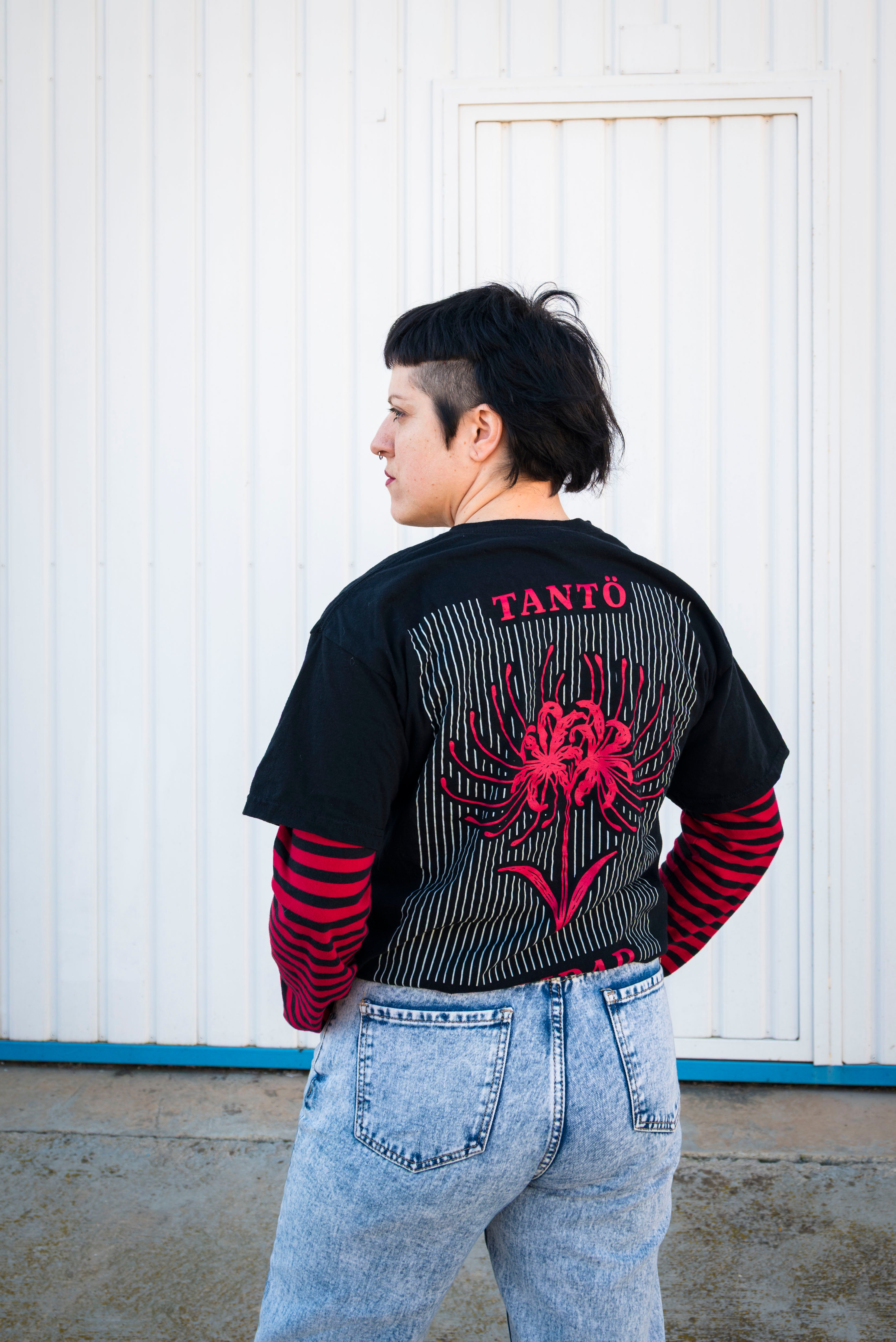 Camiseta Claridad Negra