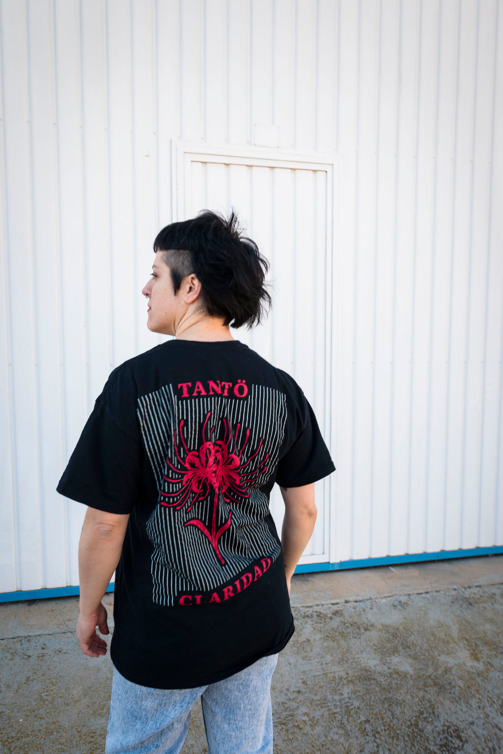 Camiseta Claridad Negra